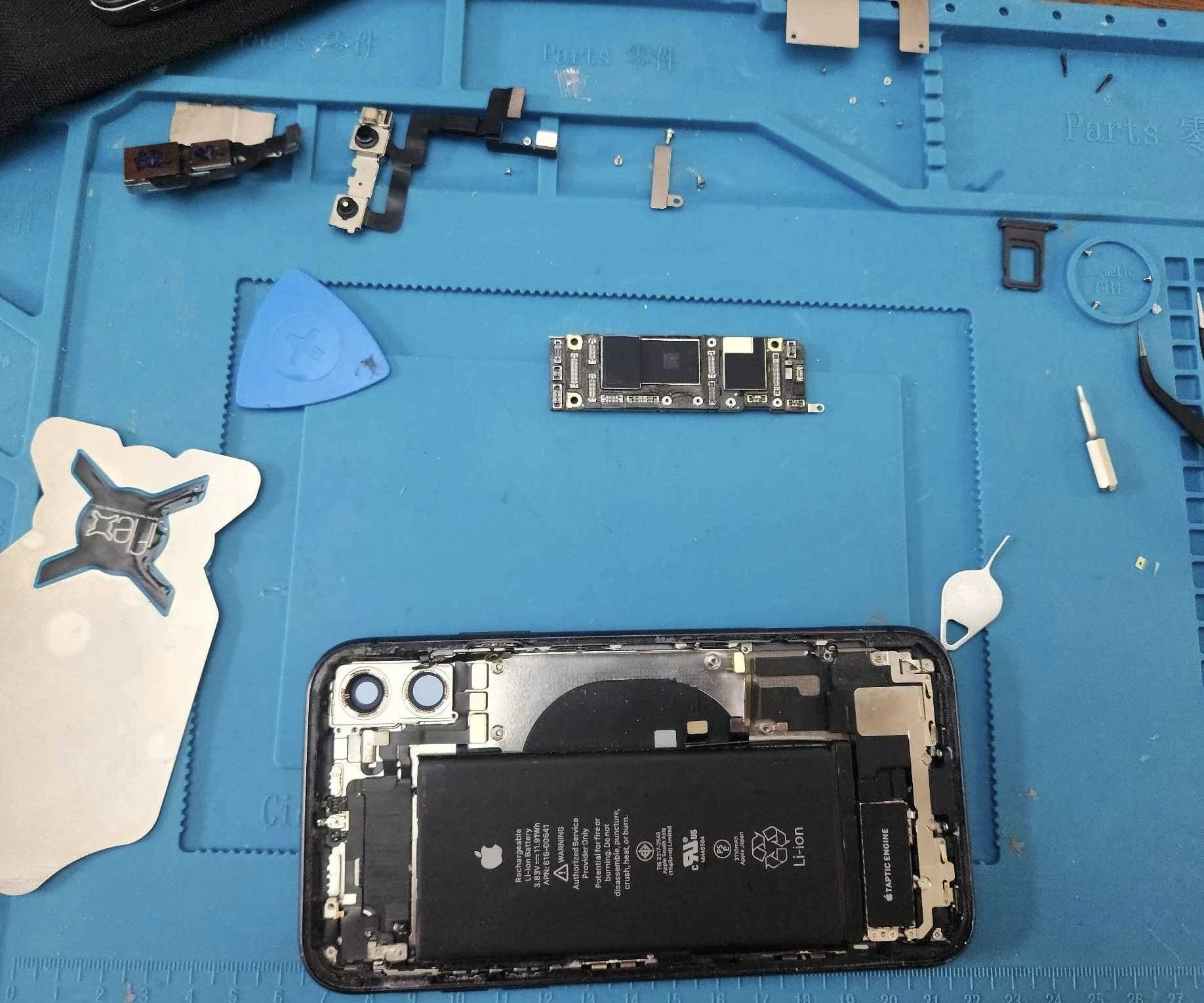 iPhone démonté